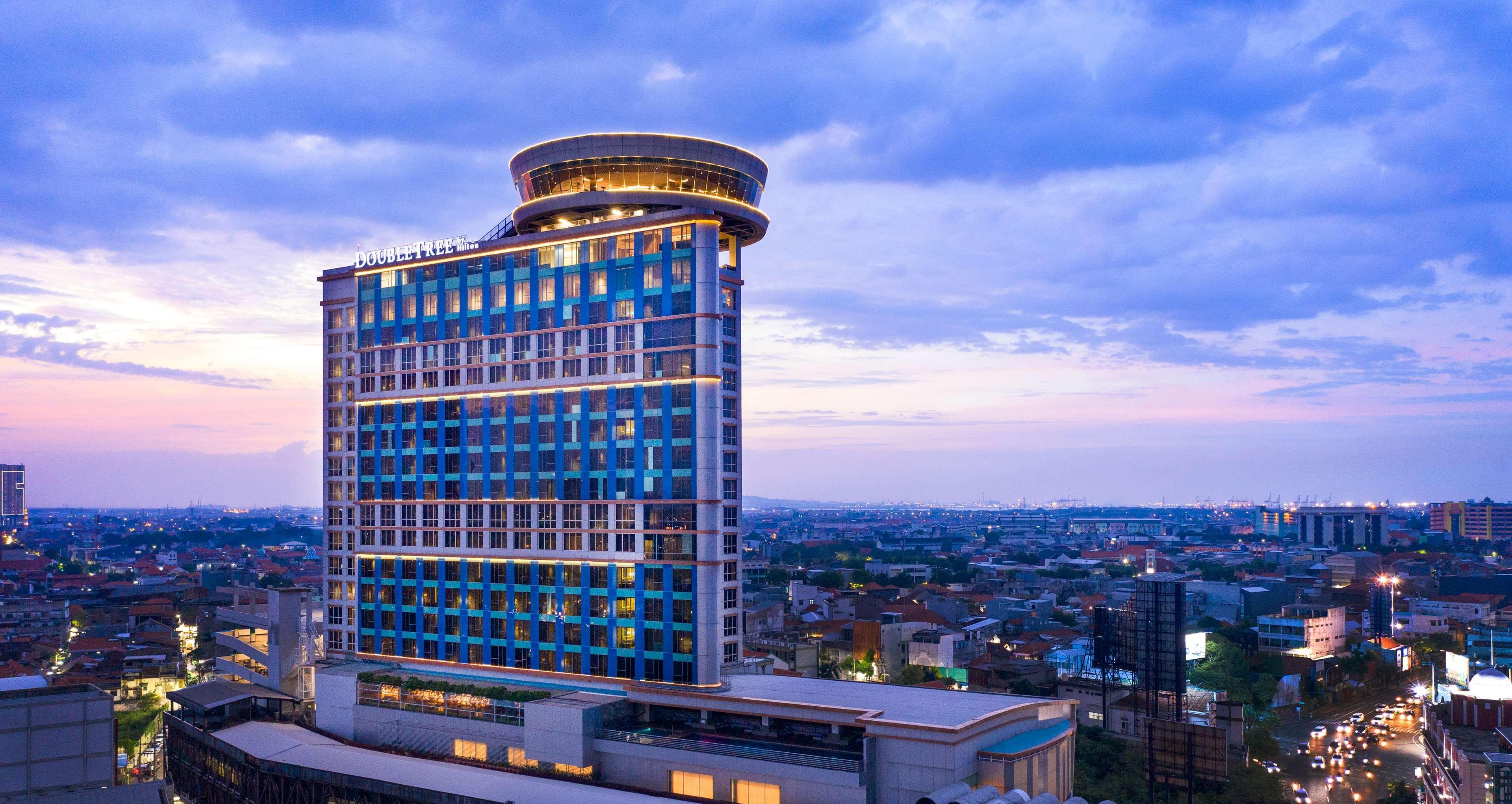 Doubletree By Hilton Surabaya Hotel Exterior photo