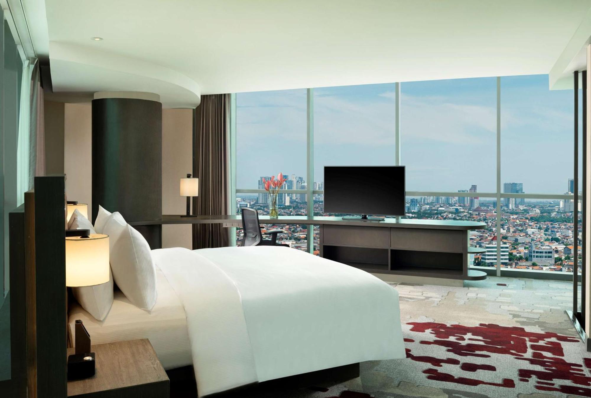 Doubletree By Hilton Surabaya Hotel Exterior photo